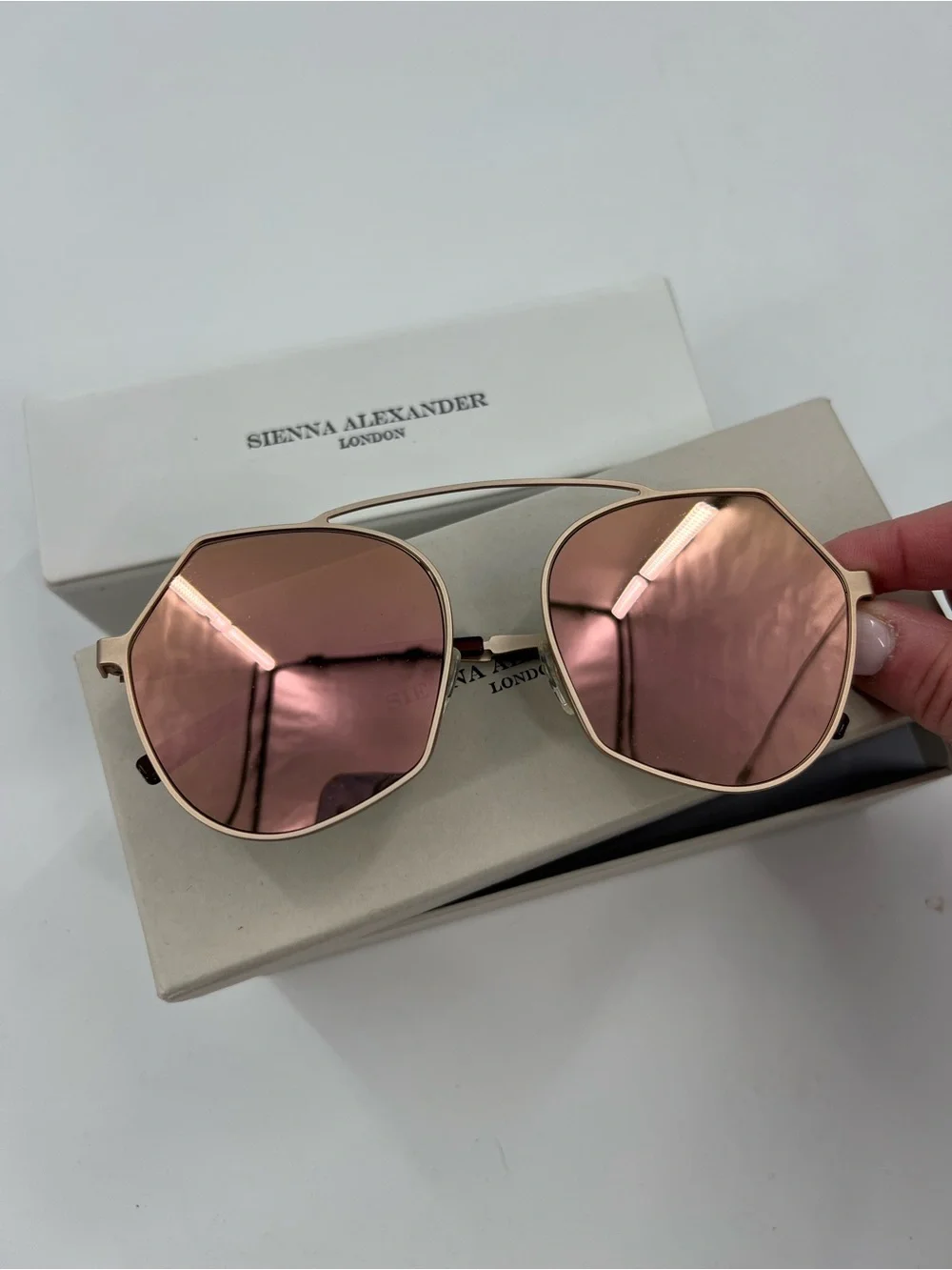 Sienna Alexander Belgravia sunglasses and Case Rose Gold